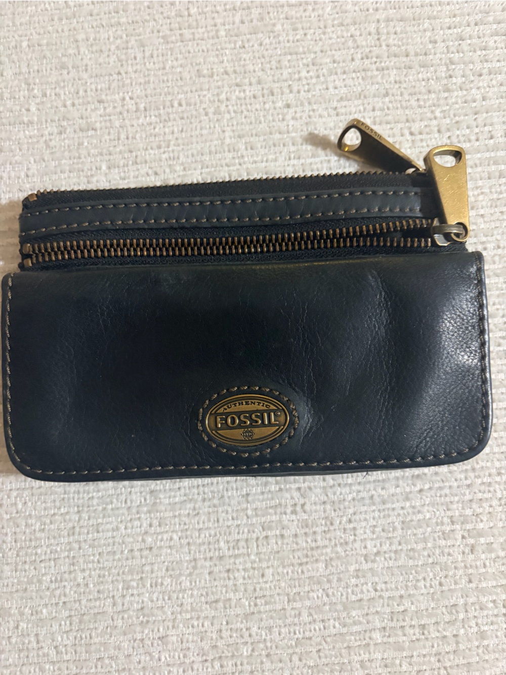 Fossil blackLeather Zip Card & Key Organizer with Brass Accents